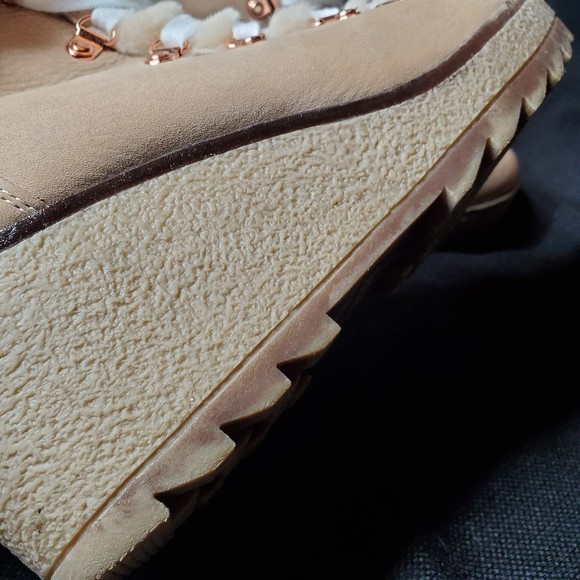 J Crew Nordic Snow Boot Shearling Nubuck Leather Wedge Beige Cleated Women's 10 - Picture 6 of 12